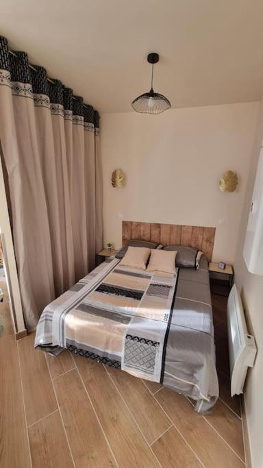 Studio Refait A Neuf Classe 3 Etoiles Châtel-Guyon Exterior foto